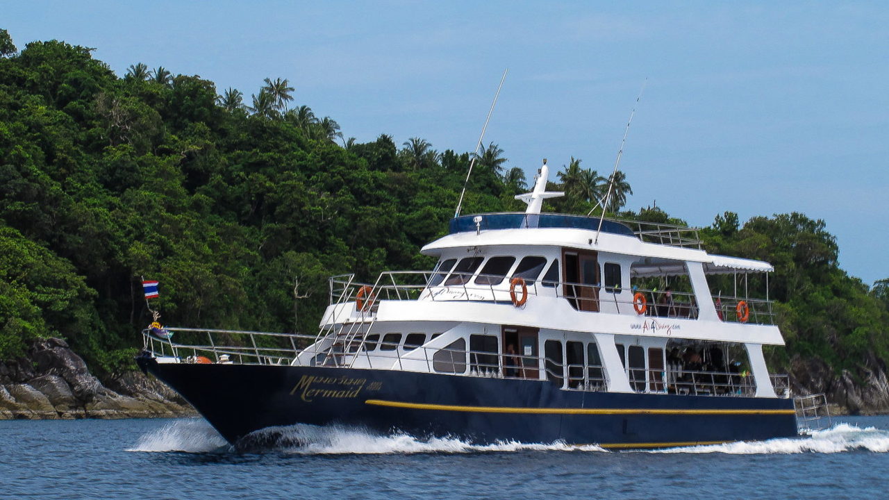 MV Mermaid - Scuba diving - Phuket dive trips 12