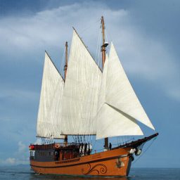 Diva Andaman Liveaboard - Luxury Similan Islands and Burma scuba diving with All4Diving Phuket