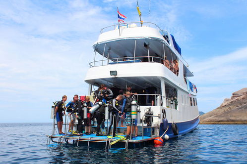 Similan Islands Liveaboard - Manta Queen 2 (3)