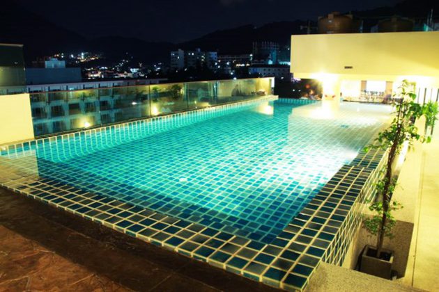 Dive Packages Phuket - Hemingway Silk Hotel - Swimming Pool2