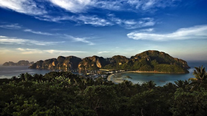 Dive Packages Phuket - Phi Phi Islands View Point