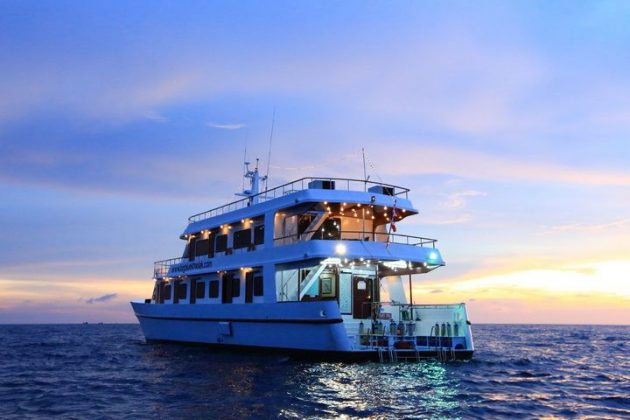 Scuba Diving Phuket - MV Hallelujah Topnoch Liveaboard diving in Similan islands with All4Diving